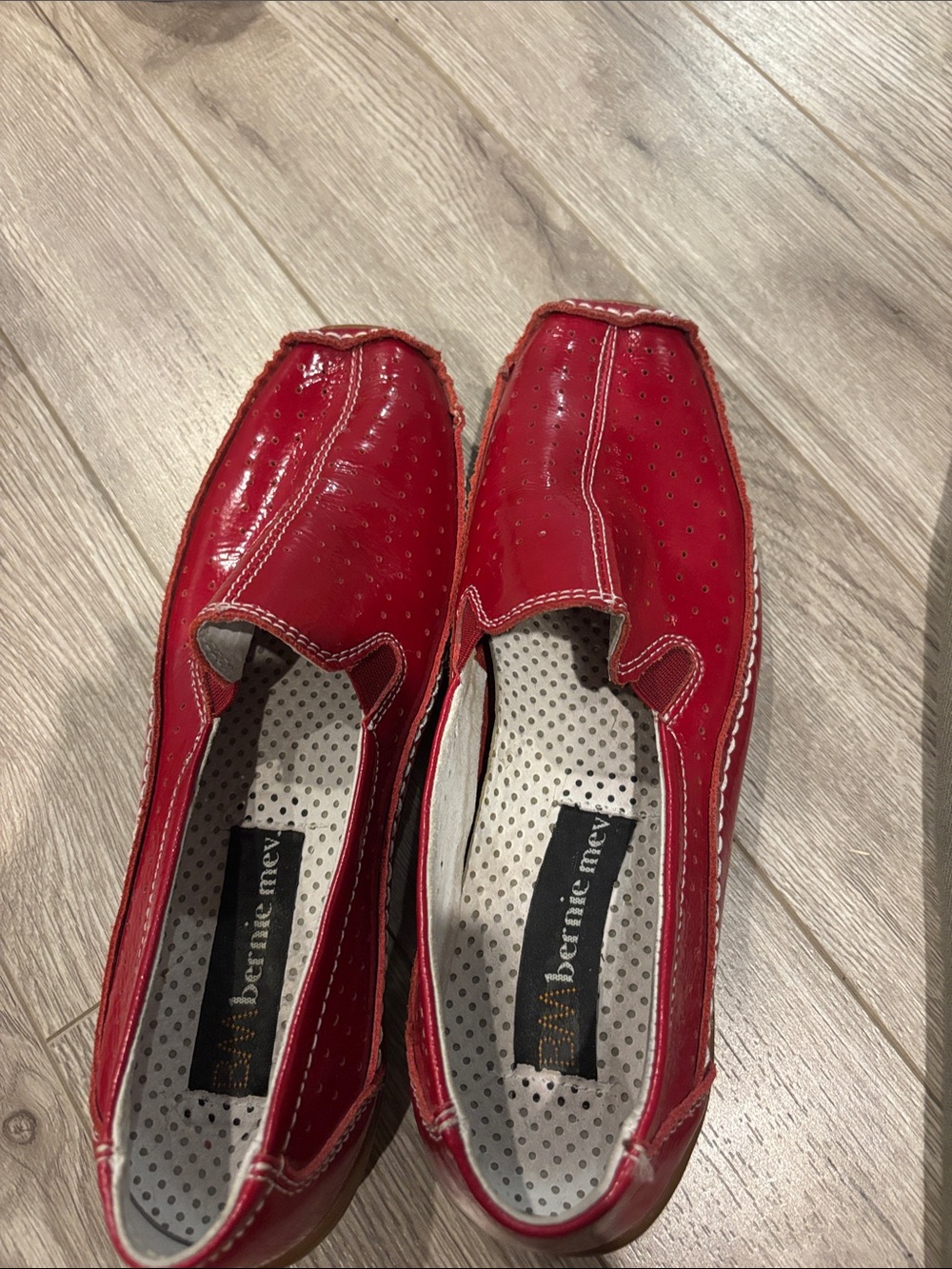 bernie mev. Patent Red Perforated Slip-Ons